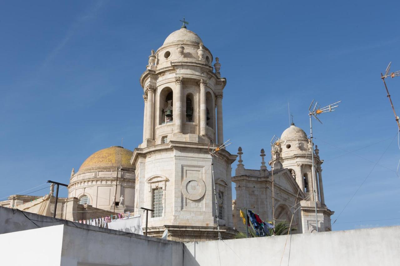 Arco Junto A La Catedral De *